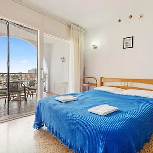 estudio-welcs-044-frente-al-mar.topcostabravahotels.com/